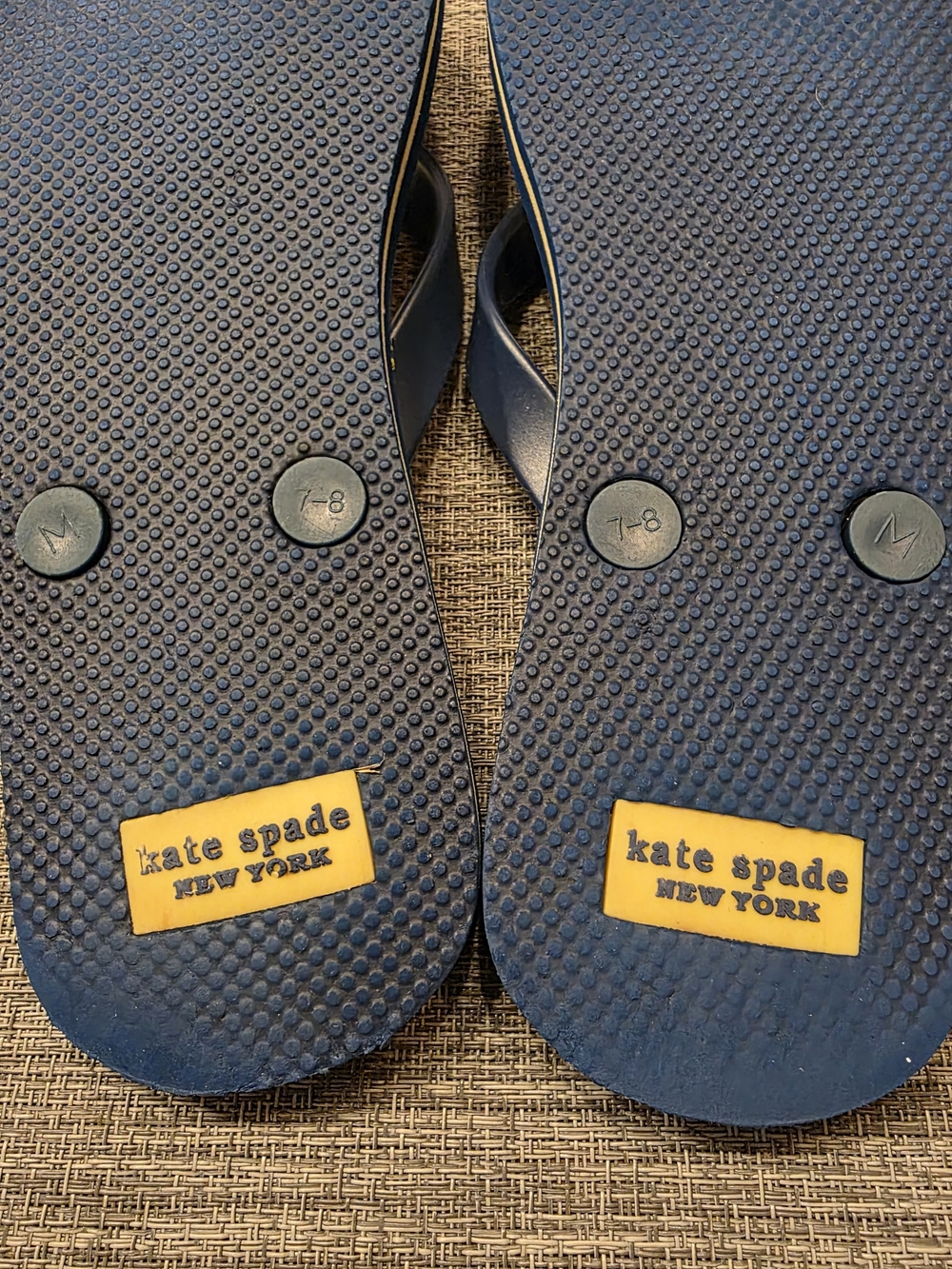 kate spade "Lemon Zest" Flip-Flops-Size 7/8 - Picture 3 of 6